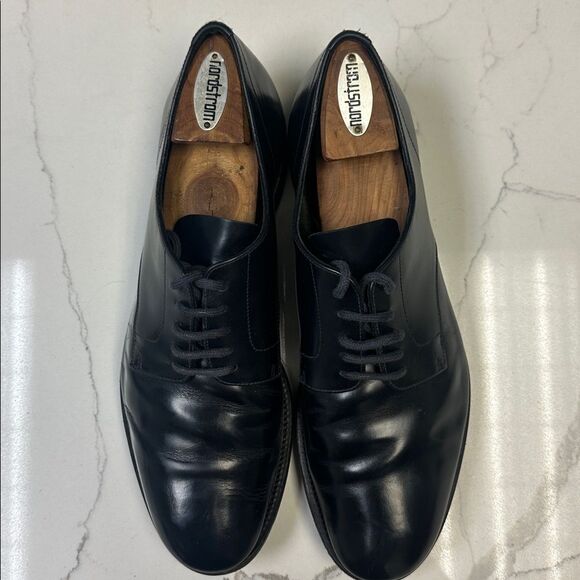 Prada Brushed Leather Derby Men’s Dress Shoes Black with Blue Sole US 9EE 2EE049 main image 4